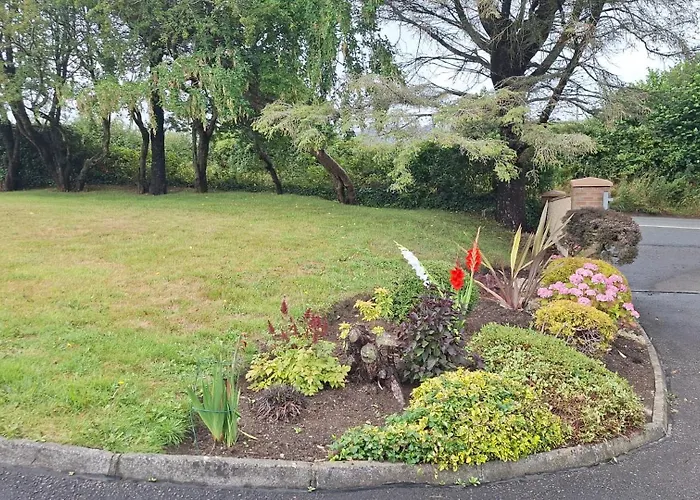 Tullydish * Kilmacanoge